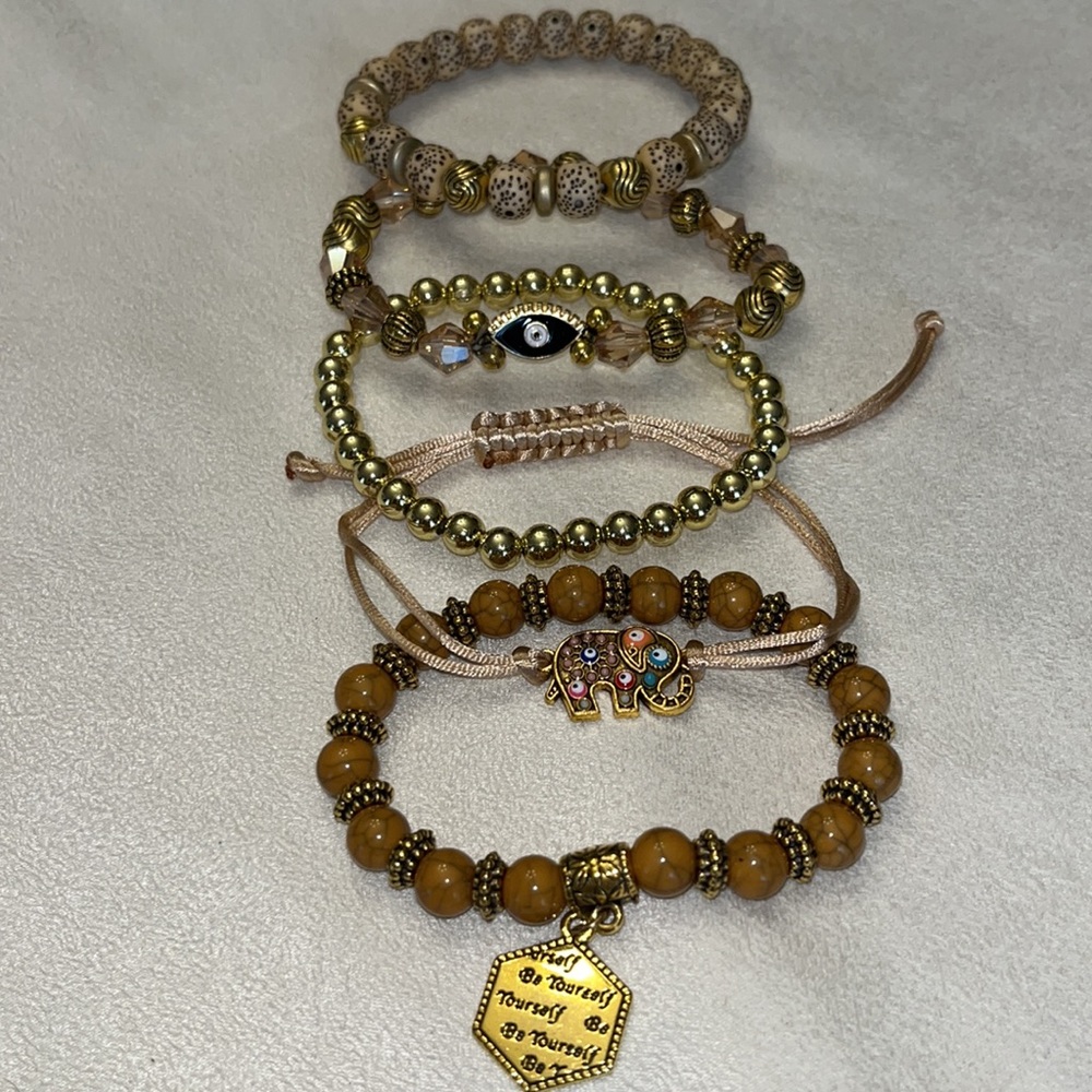 New boho stackable stretch bracelets. (5) - Picture 2 of 4